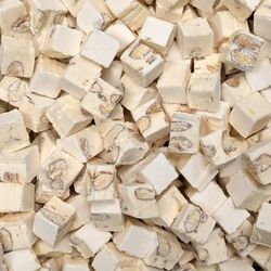 MINI CUBES DE NOUGATS TENDRES AUX AMANDES